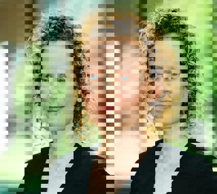 Foto van docent-onderzoeker Lectoraat Innovatie in de oncologische (netwerk)zorg Marcelle Rittershaus Kuijpers